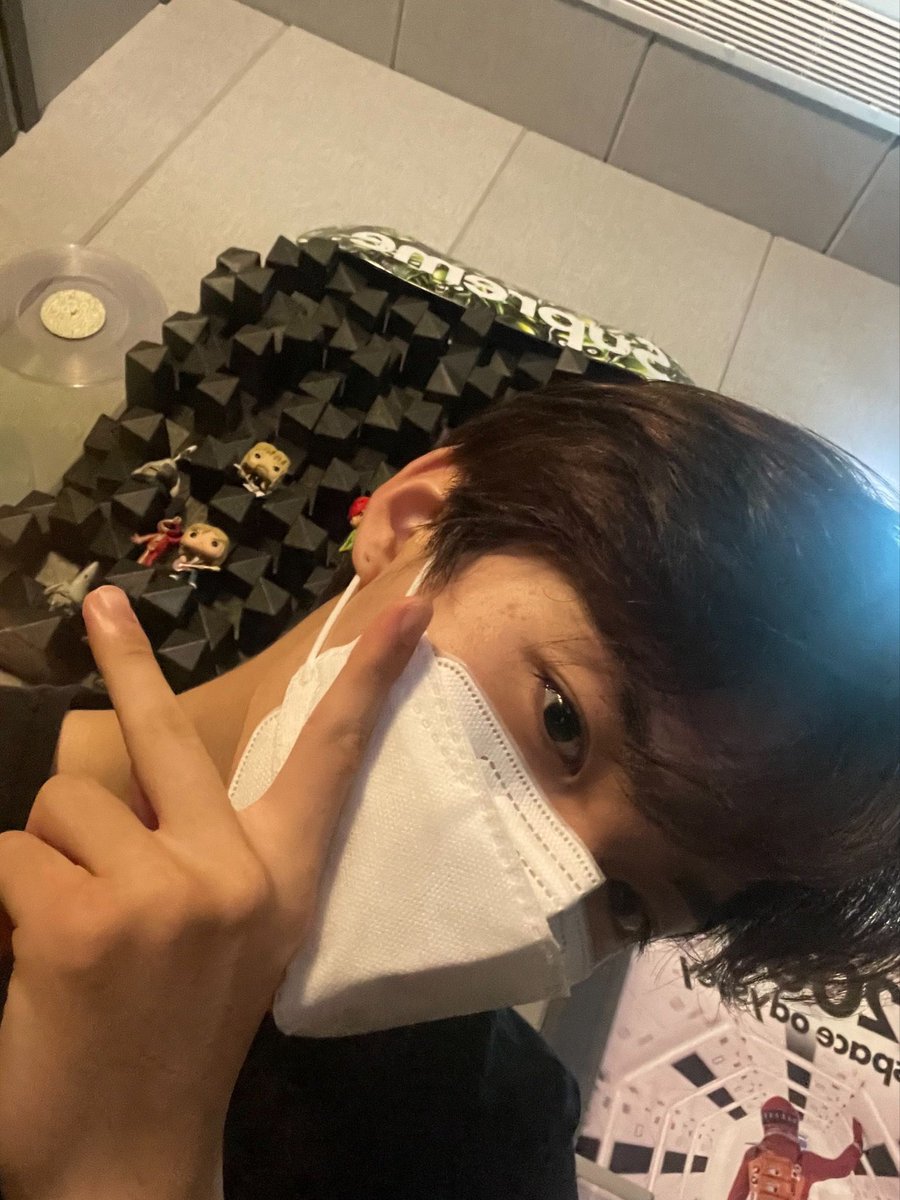 [PIC/TRANS] 210708
#DOYOUNG moment on TREASURE Weverse:

"I'm in Yoshi hyung's room✌️"

©TREASURE_PHILS
#TREASURE #트레저 #トレジャー