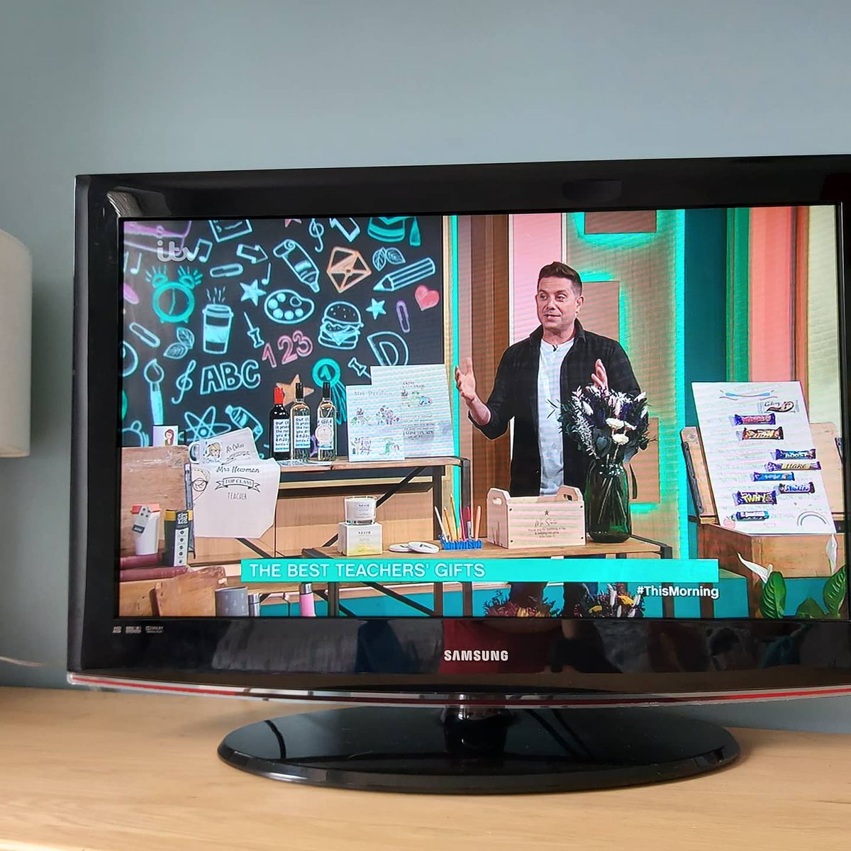 EdgeInspired's tweet image. Did you see our Personalised Wooden Planter for teachers on @thismorning today? Available to order now from edgeinspired.com #Teachers #teachergifts