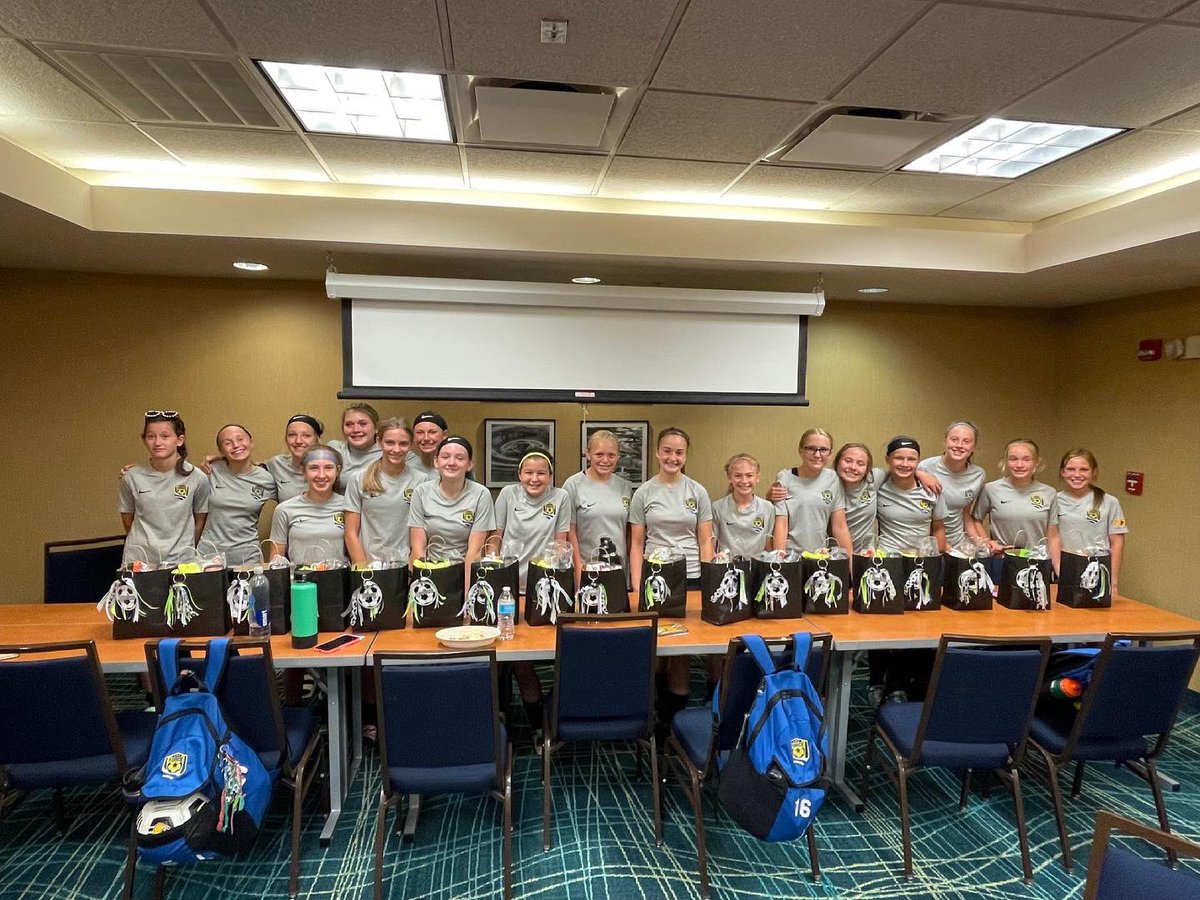 CantonForce's tweet photo. 2008 Girls National Team arrived in Denver and had their first team training session at Dick’s Sporting Goods Park.

NPL Finals start Thursday 8:30am mountain time. Congrats on making it this far and best of luck girls!! https://t.co/HHvtsfTqLB