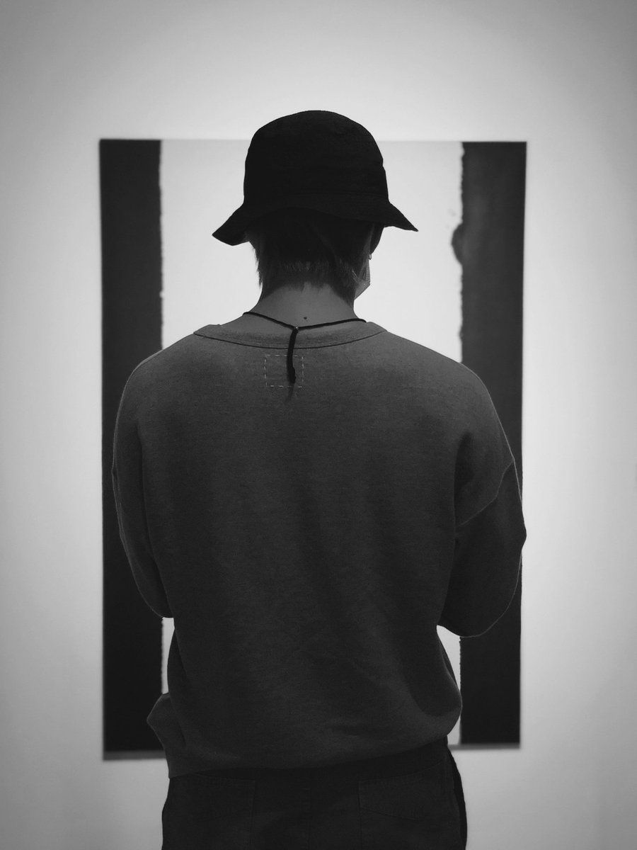 peupeubear's tweet photo. He is a piece of ART, i repeat he is an Art โจ๐
Namjoon oppa on weverse.
Cap: some photos
#6MStarsForRM #namjoon #kimnamjoon #bts
#BTS_Butter #RM https://t.co/5CyhjjSusf