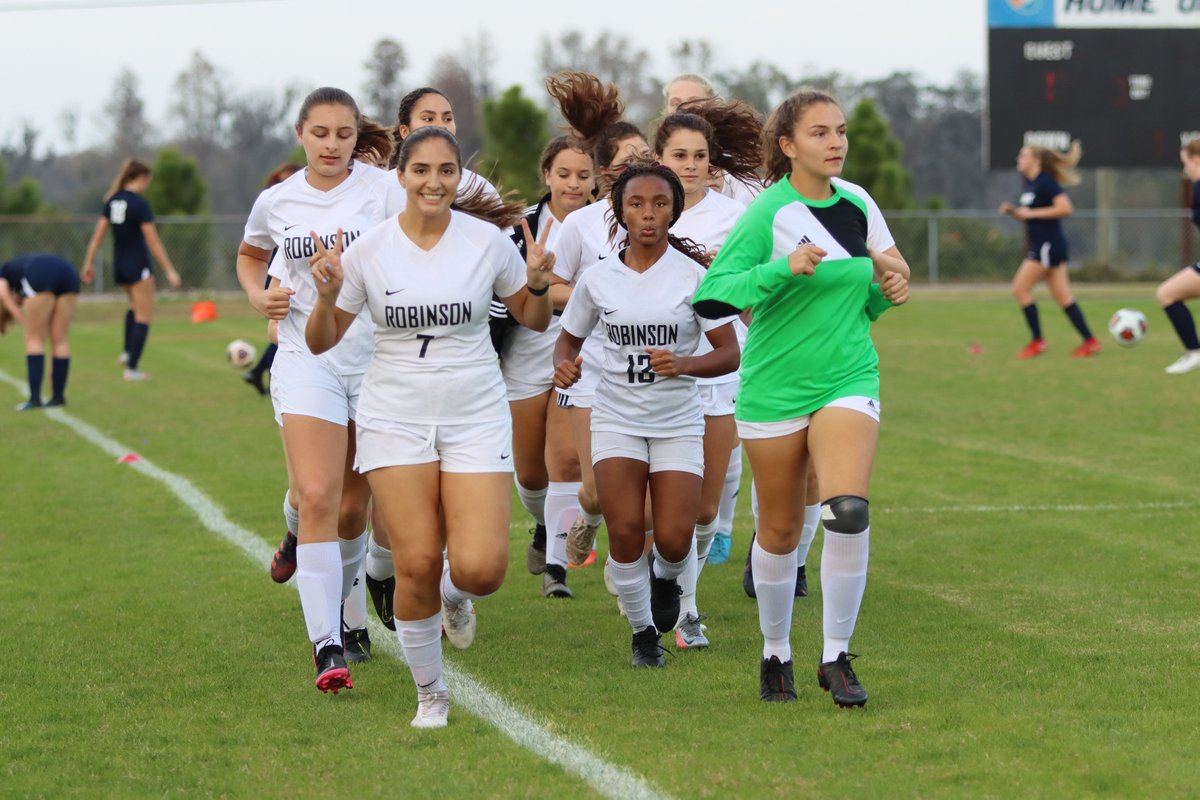 RHS_Girls_Soc's tweet photo. WE SEE YOU ✌️

#GoKnights https://t.co/vuAMcs09pt