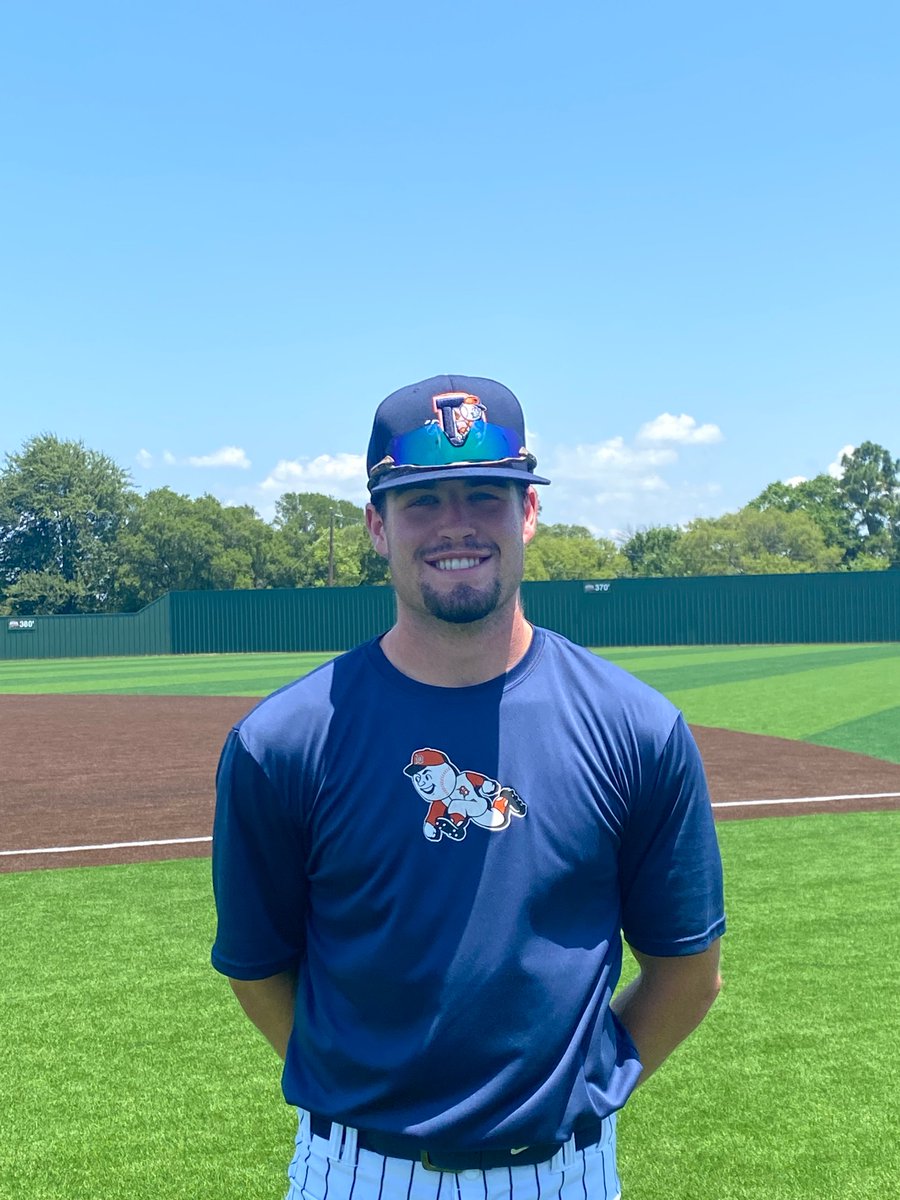 FiveToolTexas's tweet photo. #DFWClassic F: @NTXBC_DIRTBAGS 2021 Woods/McBride 10, Texas Brewers 1
PoG: @AidanConnors15 2-3, 3B, RBI, 3R, SB
Pitcher: Cam Bushnell 5IP, ER, 4K
Notable: @_clayton_thomas 1-2, 3B, 2R, 2 RBI https://t.co/eq1lFt3qFj