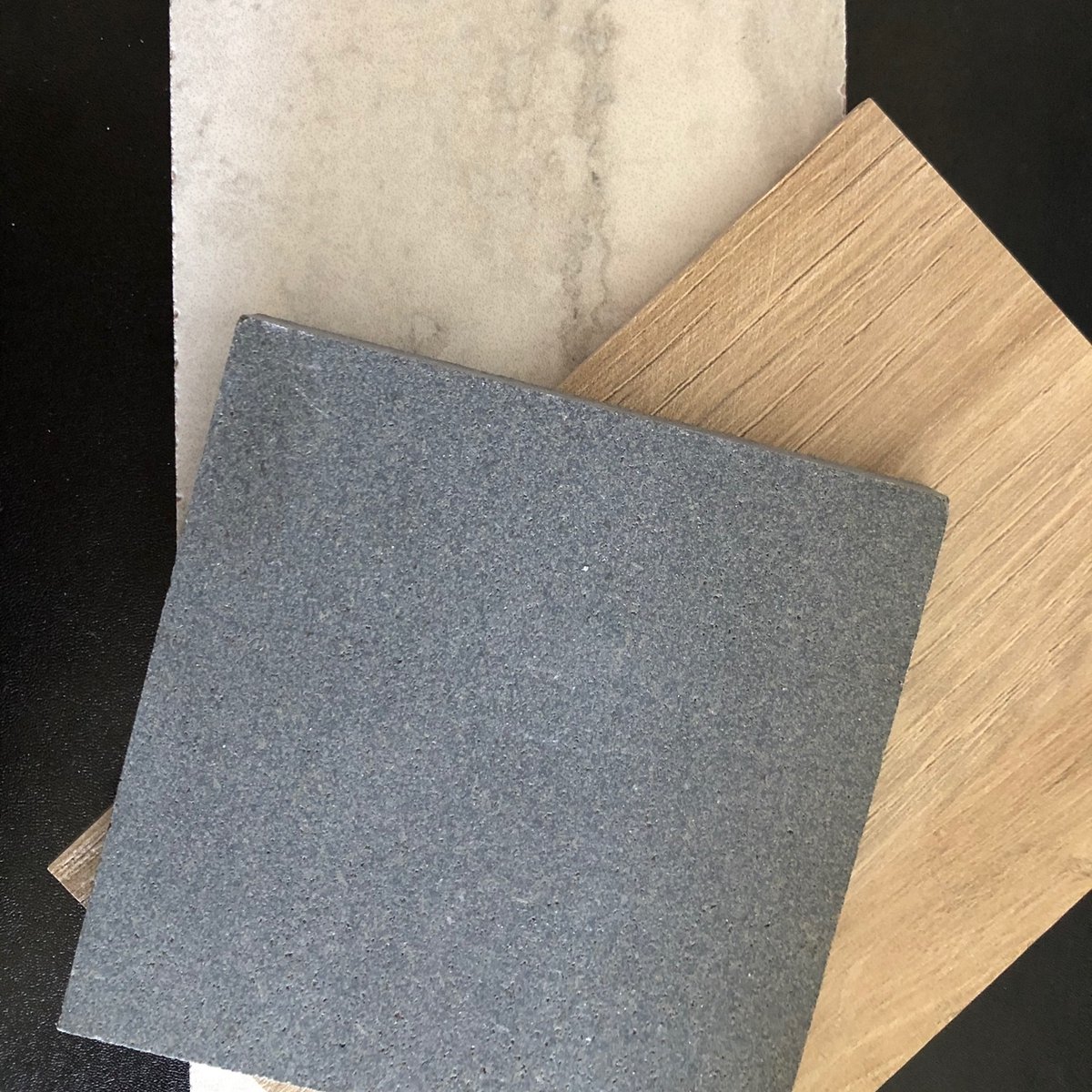 MStudioLA's tweet image. Loving how these cooler tones play off the warm tones in the textured melamine wood grain (can you believe that's not real wood?!) l8r.it/Bow6
 @tilebar @nickelscabinets