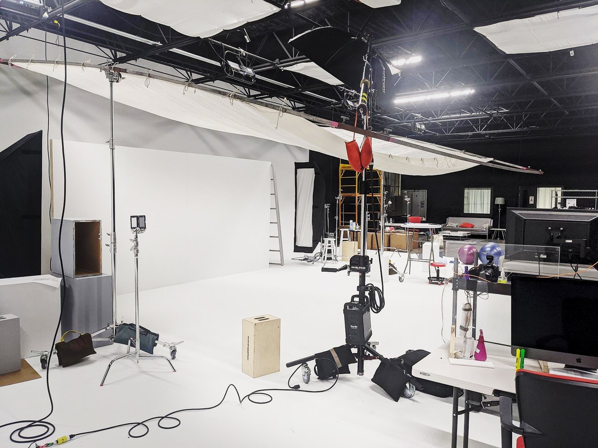 StudiosAtAMP's tweet photo. Trying out our new 20'x20' silk. https://t.co/8TnVw9KtFf