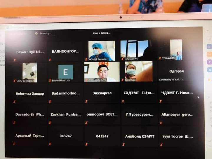 2021.07.08
МЭМАҮЭ-ийн холбооны нийслэл болон орон нутгийн төлөөлөл оролцсон "Гүйцэтгэх зөвлөлийн IV өргөтгөсөн хуралдаан" хуралдаж цаашид авах арга хэмжээний талаар хэлэлцэж хурлаас гарсан шийдвэрийг  хэвлэлийн бага хурал зарлан Сүхбаатарын талтайд шууд хийлээ.