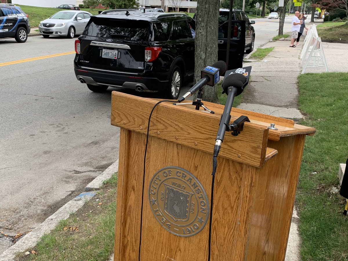 Here at 1890 Broad St in Cranston where @blmripac @CranstonForward and residents of the shuttered building will speak at 3p.  Some say that they do not have anywhere to go after tomorrow, when provided hotel accommodations expire