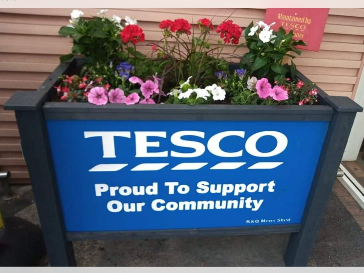 Our Men’s Shed partners with other community groups, our Tesco Community Champion is a Hero in liaising with different groups. We made this planter for the Knit and Natter Group to look after <a href="/UKMensSheds/">UK Men’s Sheds Association</a> <a href="/writeupyourst/">Write Up Your Street</a> <a href="/TChessell/">Theresa Fisher</a>