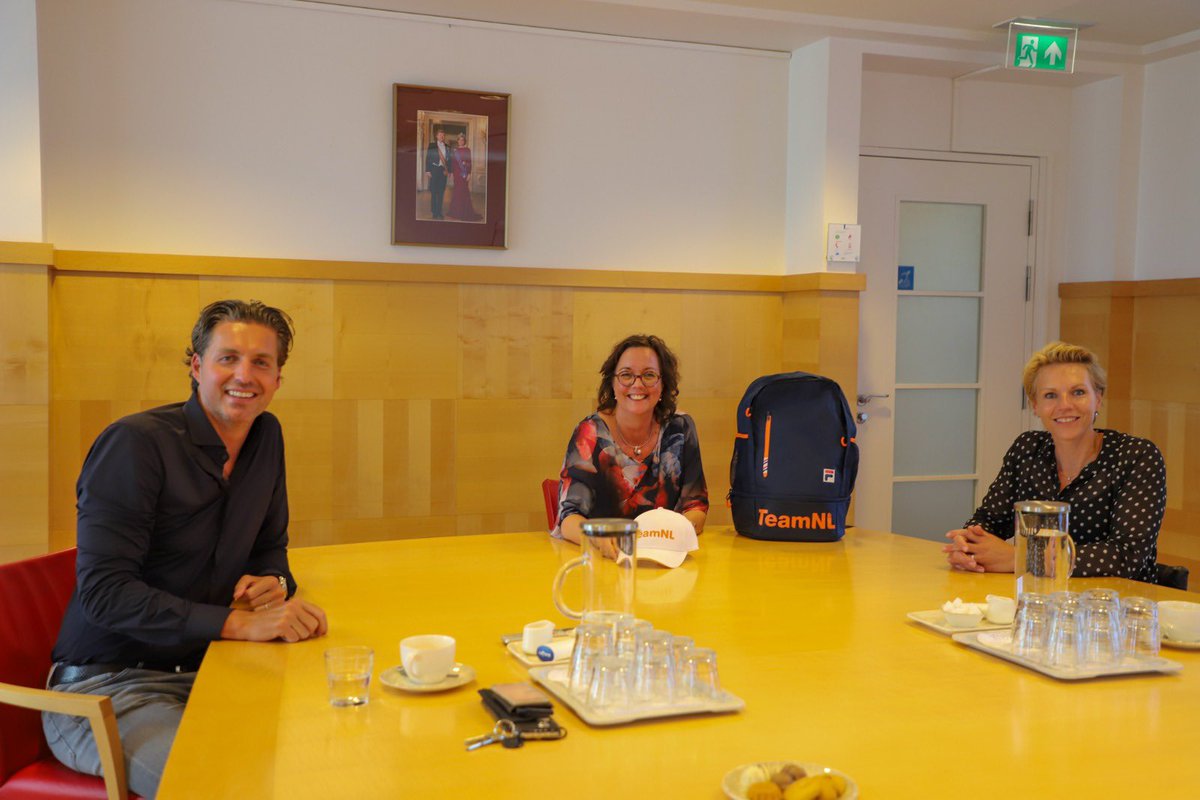Tamara van Ark (@tamaravanark) on Twitter photo Vandaag kwamen de Chefs de mission van <a href="/nocnsf/">NOC*NSF</a> langs op het ministerie. Mooi om <a href="/EstherVergeer/">Esther Vergeer</a> en <a href="/pvdhoogenband/">Pieter van den Hoogenband</a> te ontmoeten en te spreken over de Olympische en Paralympische spelen. Ik kijk uit naar een succesvol #Tokio2020 voor de Nederlandse sporters! <a href="/TeamNLtweets/">TeamNL🇳🇱</a> Vandaag kwamen de Chefs de mission van <a href="/nocnsf/">NOC*NSF</a> langs op het ministerie. Mooi om <a href="/EstherVergeer/">Esther Vergeer</a> en <a href="/pvdhoogenband/">Pieter van den Hoogenband</a> te ontmoeten en te spreken over de Olympische en Paralympische spelen. Ik kijk uit naar een succesvol #Tokio2020 voor de Nederlandse sporters! <a href="/TeamNLtweets/">TeamNL🇳🇱</a>