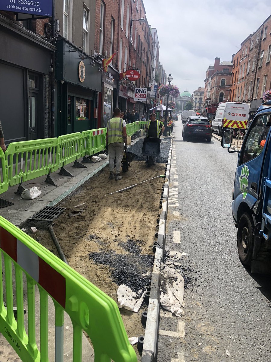 CKR_Kitchen_Kev's tweet photo. @DubCityCouncil All very nice @DubCityCouncil but where are we to stop now for deliveries &amp; service for Dublin City businesses?? 🙄😬 https://t.co/mqzb4YzqlU