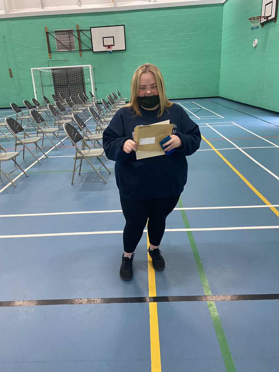 DBA6thForm's tweet image. This is the moment you find out you have achieved the highest grade possible in IB Psychology 🙌🏻🙌🏻 well done Libby and good luck with your Psychology degree at Liverpool Hope University @BGreenIntSchool