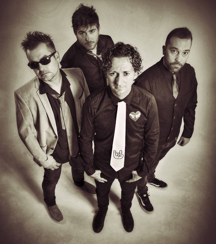 <a href="/THESAND3/">THE SAND</a> CONTINÚA IMPARABLE !!!. Lanza su segundo single "PERFECT DAY" Anticipo de su nuevo álbum, que se publicará después del verano y tras su éxito internacional
caminos-de-la-musica.blogspot.com/2021/07/the-sa…