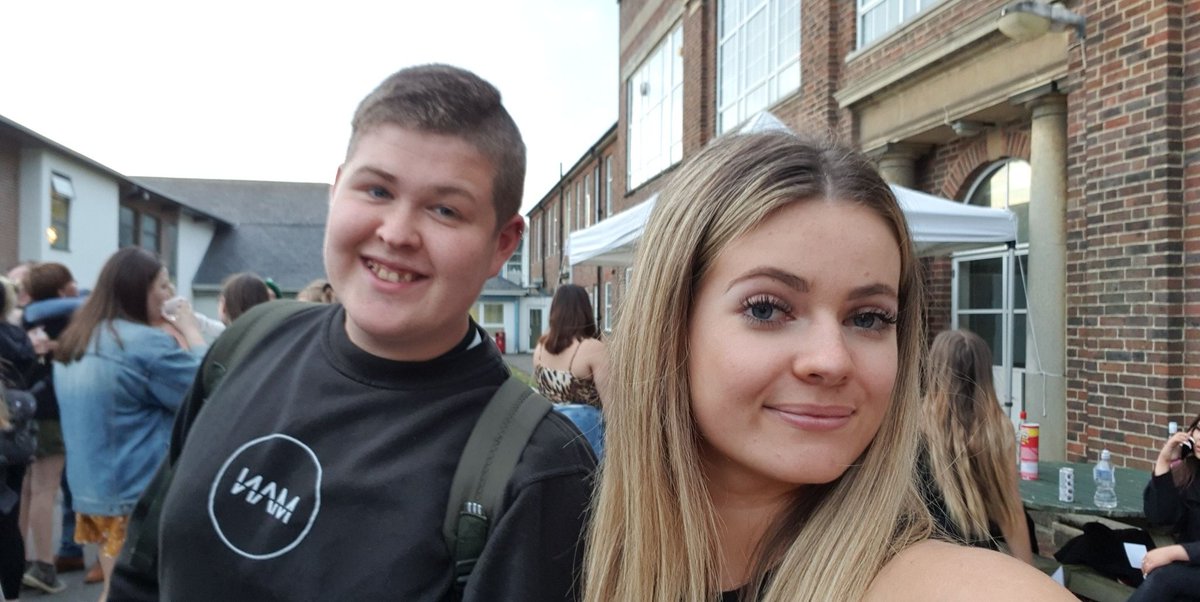 LewisTuck11's tweet photo. Had a great night last night at PA Prom 💙 @RTSFCPerfArts @RT6thForm 😊 https://t.co/C7UHMrIlKb