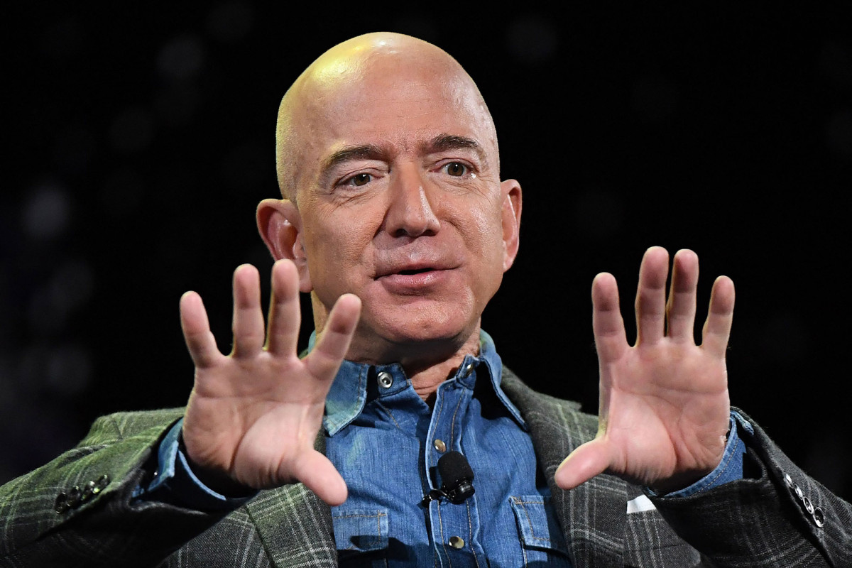 Jeff Bezos openly embraces tax hikes, but Amazon lobbied against them