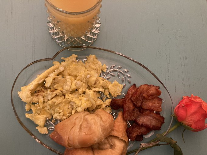 Thank you baby, but can you fuck my ass instead? #anal https://t.co/Lq6IHzDaDT<a href="/tag/anal"class="tags"><span>#anal</span></a>