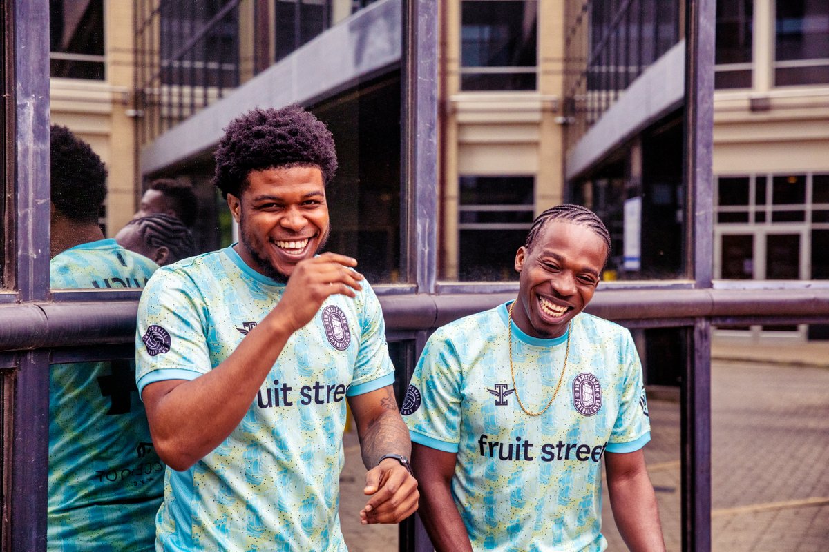 phildelves's tweet image. 👕 *GIVEAWAY* 👕

To celebrate last night, I'm giving away 15 custom-designed shirts with @icarusfcphl! As you can see, their work is as creative as it gets, so anything is possible...

To win:

1. RT and like this post
2. Follow @icarusfcphl and myself
3. Tag a mate

Good luck!