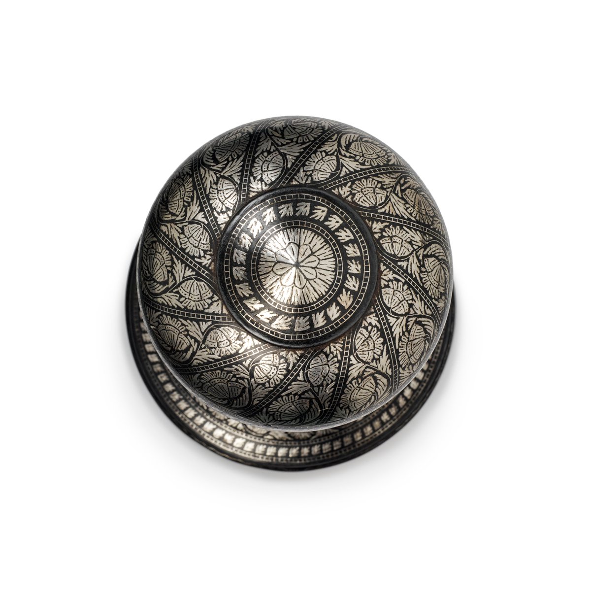NMIreland's tweet photo. Jewellery maker &amp; @DCCIreland graduate Deirdre Murphy, explains the process &amp; inspiration behind her pieces in the #InFormExhibition at the NMI- Decorative Arts &amp; History- Open Now at Collins Barracks- Free Admission 
https://t.co/JFy8mst65b https://t.co/VYTbiDjBQk
