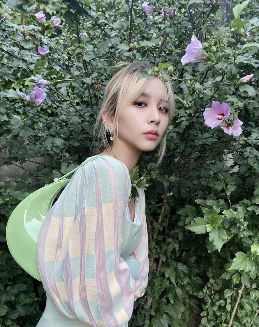 #JIWOO #전지우 #KARD
#카드 <a href="/KARD_Official/">KARD (카드)</a>