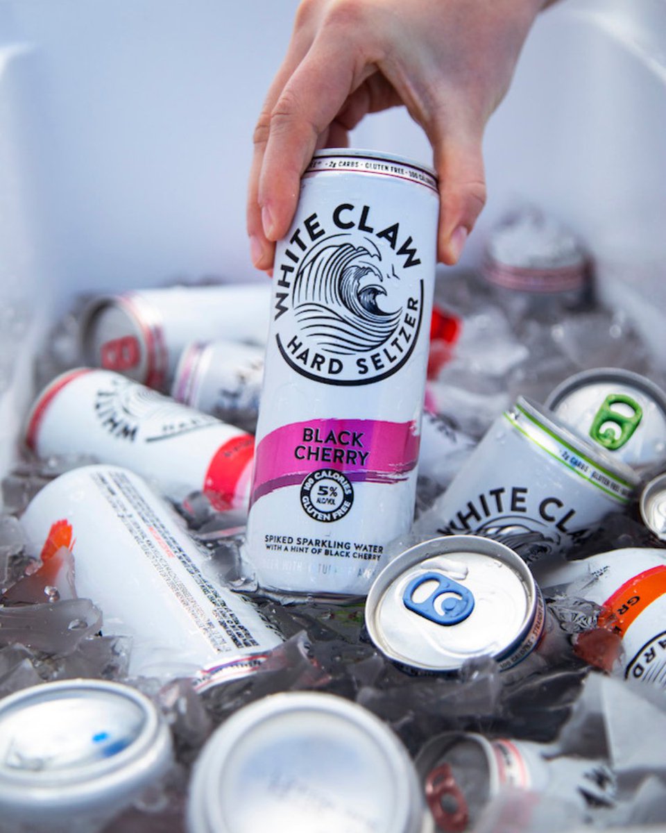 Have you stocked up for the weekend yet?👀
#StuffUNeed  

#whiteclaw #dublin #dublincity #ireland #irishbusiness #lovindublin #whiteclaw #weekend #weekendvibes #dublinfood #dublindrink <a href="/WhiteClaw/">White Claw</a> 

﹡Enjoy alcohol responsibly