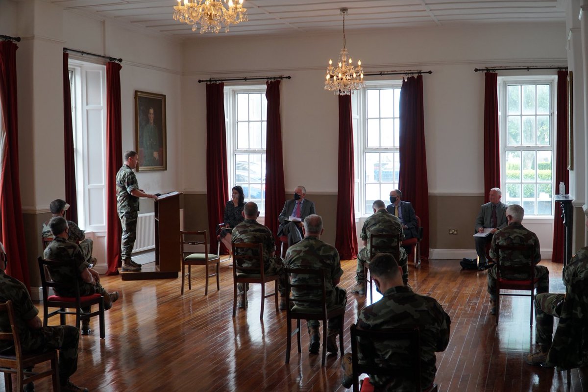 12 Inf Bn had the pleasure today of hosting @IRLCoDF The Commission on the Defence Forces met with groups of Privates, Corporals and Sargeants, Lieutenants and Captains, Senior NCOS and Commandants, and OC 12 Inf Bn. #StrengthenTheNation #Infantry