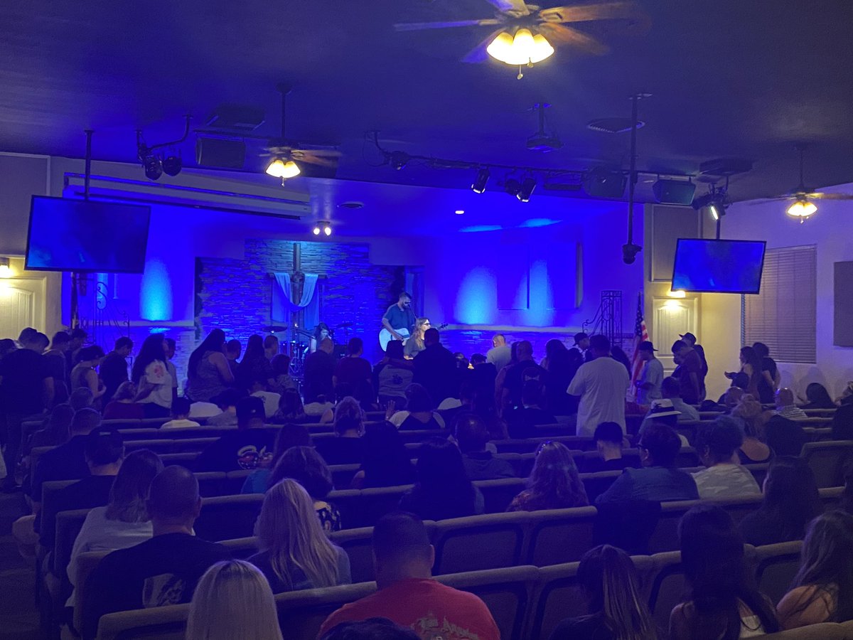 ryanries_'s tweet photo. We had a full house last night at @livingwayfontana Thank you @pastorzamorad for having me out. It was nice meeting everyone there!
#TheWhosoevers #KillTheNoiseBook
#OurMissionIsTheGreatCommission https://t.co/0vNB9MJx33