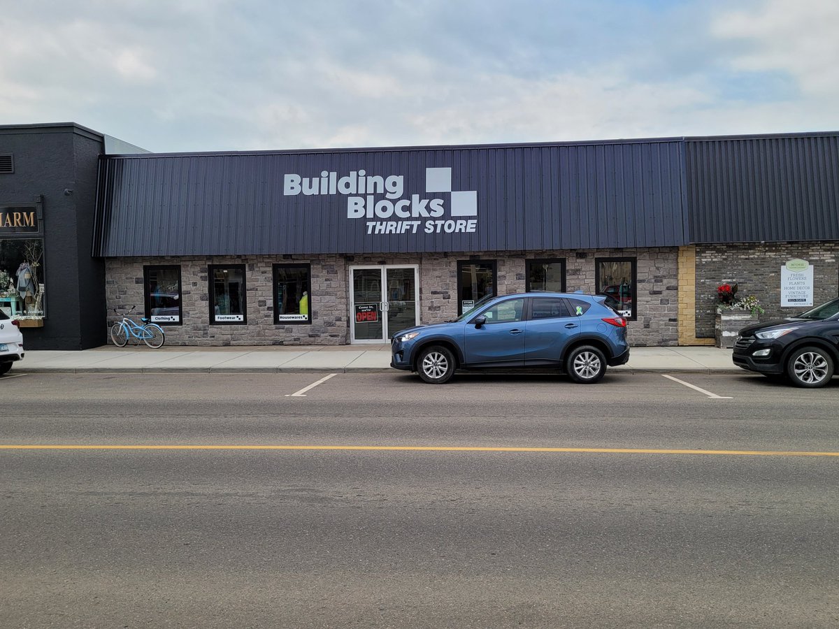 Just a few businesses that benefitted from <a href="/EchoEnergy14/">Echo Energy</a> <a href="/CityofLacombe/">City of Lacombe 🇨🇦</a> annual downtown storefront enhancement program this year. Some great transformations. 👏