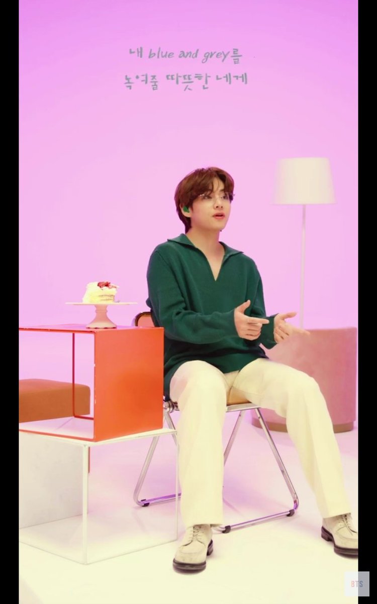 daddyissuesmax's tweet photo. I am in actual tears right now this was so comforting
Thank you @BTS_twt 💜
#BTSARMY #BTS #yoongi #jimin #namjoon #jin #jhope #JUNGKOOK #TAEHYUNG #people #abbys #stillwithyou #sweetflower #bycicle #filter #hopeworld https://t.co/mXt8V4UXcP