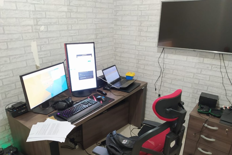 g1's tweet image. Operação contra pirataria digital bloqueia 334 sites e 94 apps glo.bo/3AGDX7Y #G1