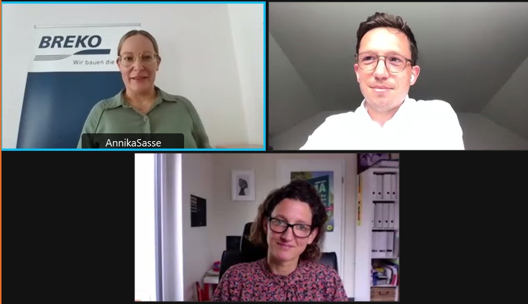 BREKOverband's tweet photo. Interessanter Austausch mit Kandidaten des Deutschen Bundestags zu den aktuellen Herausforderungen von #Digitalpolitik und #Glasfaseraubau. Danke an @ABuschschulte und @FalkoMohrs für spannende Einblicke in die digitalpolitische Praxis!
#fiberforfuture #Glasfaser https://t.co/7AJsJdvElG