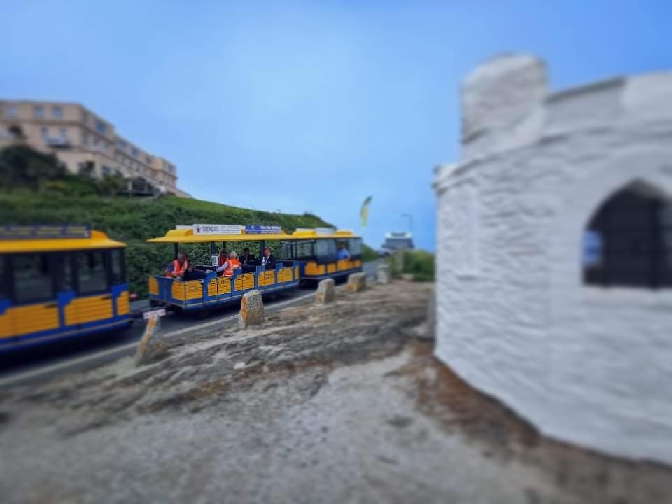 Great to welcome the Southwest In Bloom judges to the Hut today to talk to them about it. Good luck Newquay In Bloom! 🙏
#NewquayInBloom #SouthwestInBloom #volunteers #HuersHut #Heritage #Newquay #Cornwall
#lovewhereyoulive #kernowfornia #NewquayTownCouncil