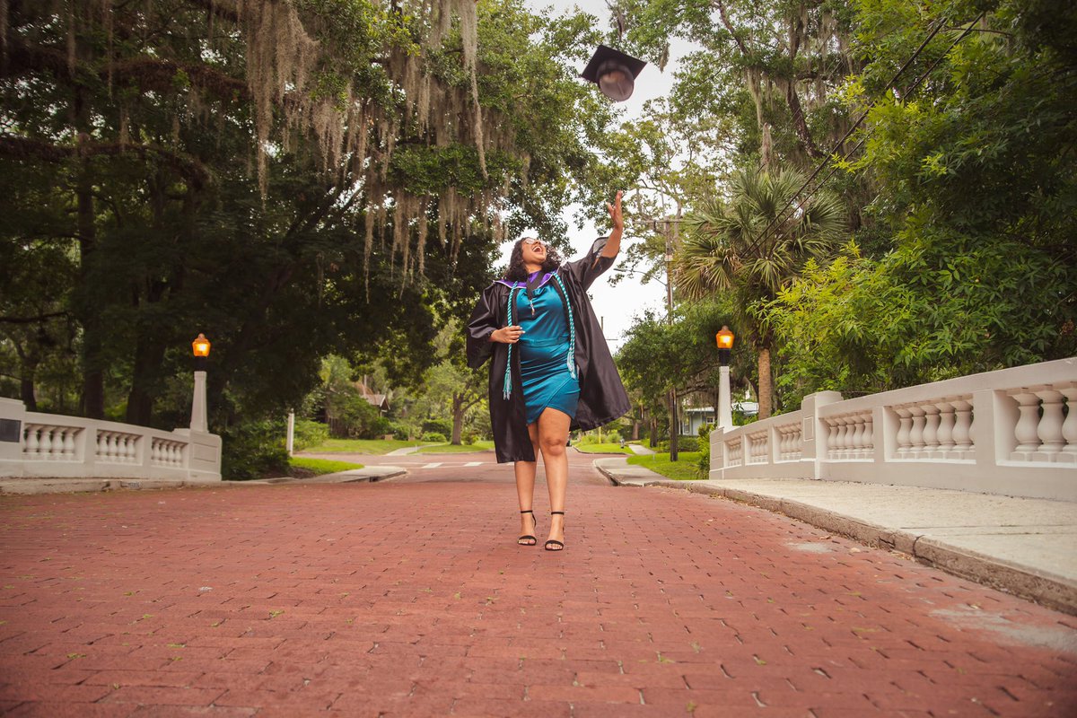 FKMemories's tweet photo. 🗣 DONE!!!! 🎓 #itsover #imout #finallydone #nomoreschool #byebyehighschool #seniorout #captoss #classof2021
📸: @firstklassmemories #fkmmakesmemories #bookwithustoday📝📱📞 #scheduleyourgradshoot #capandgownpics #graduationpics #seniorpics #orlandophotographer #outdoorphotog https://t.co/NM8Nx71kym