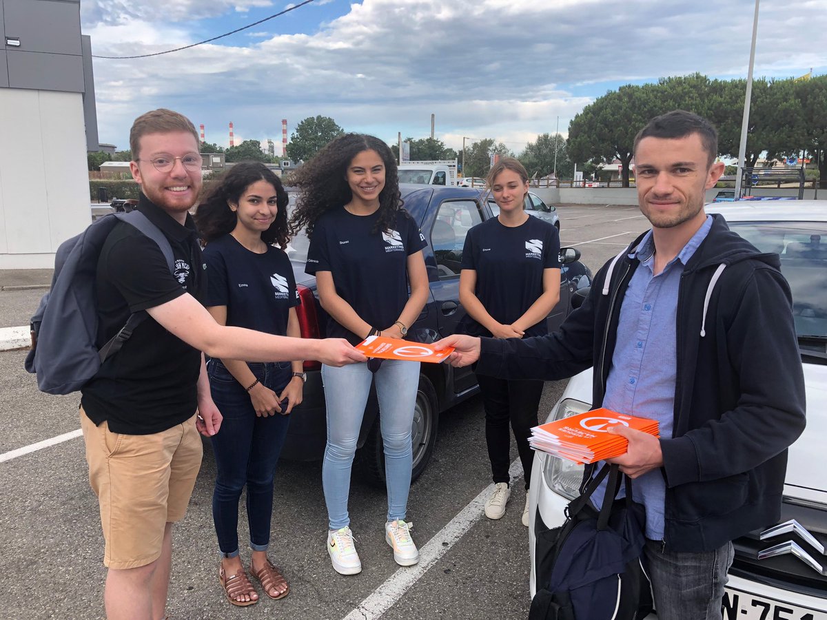 ExxonMobil en France (@exxonmobil_fra) on Twitter photo En partenariat avec le monde de l’éducation, notre enquête de perception est réalisée par des étudiants de <a href="/KedgeBS/">KEDGE Business School</a> et sa Junior Entreprise <a href="/MktMedT/">Marketing Méditerranée</a> qui ont profité de cette enquête pour informer les habitants de <a href="/villedefos/">Ville de Fos-sur-Mer</a> sur les activités de la #raffinerie #Esso En partenariat avec le monde de l’éducation, notre enquête de perception est réalisée par des étudiants de <a href="/KedgeBS/">KEDGE Business School</a> et sa Junior Entreprise <a href="/MktMedT/">Marketing Méditerranée</a> qui ont profité de cette enquête pour informer les habitants de <a href="/villedefos/">Ville de Fos-sur-Mer</a> sur les activités de la #raffinerie #Esso