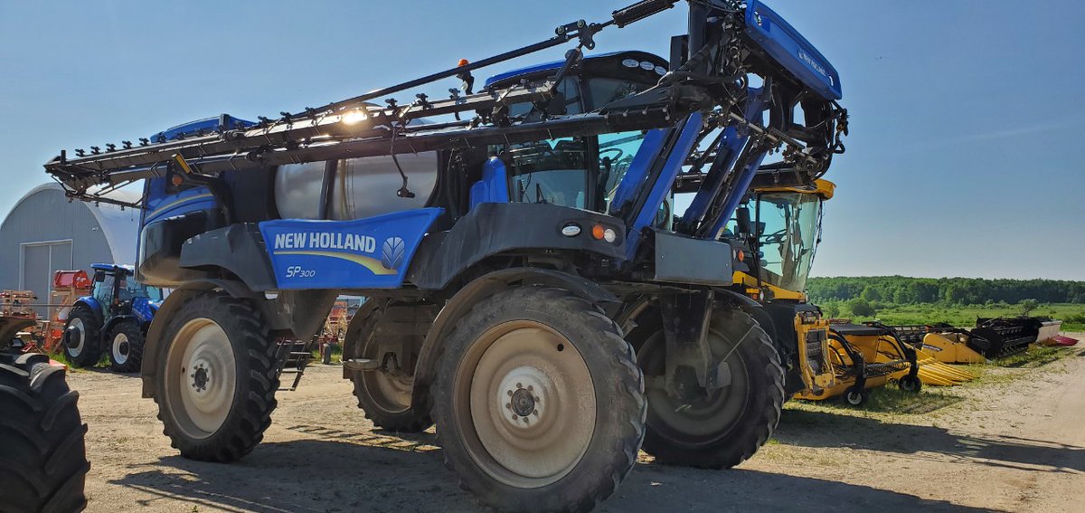 RobertsEquip_'s tweet photo. #TradeInThursday Check out this #Used #NewHolland 2016 SP300F Sprayer - 1600 GALLON TANK/ CROP GUIDES/ INTELLIVIEW 4 - Contact our Sales Team for more info! https://t.co/pYEaDYForq https://t.co/E79JdzTAMs