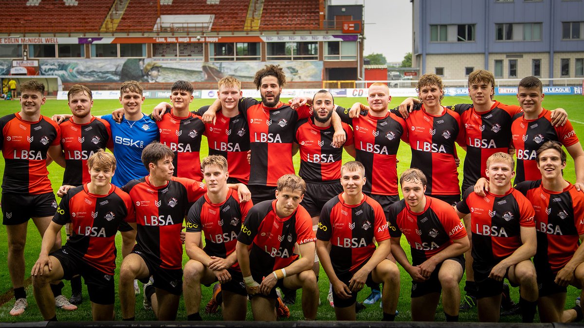 🏉 | The Academy were rewarded for their hard work through the season with a 28-18 victory against Hull KR at the weekend, whilst the Scholarship U17s faced a strong Warrington side. 

Read the latest update here 👉 bit.ly/3wkMH0k

#BackTheBroncos ⚫️⚪️🔴