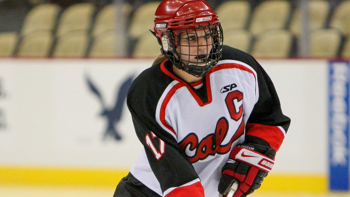 USA Hockey names Cal U alumna Tiffany Juha the Adult Player of the Year!

Read more about her recognition: calu.edu/news/2021/tiff…
