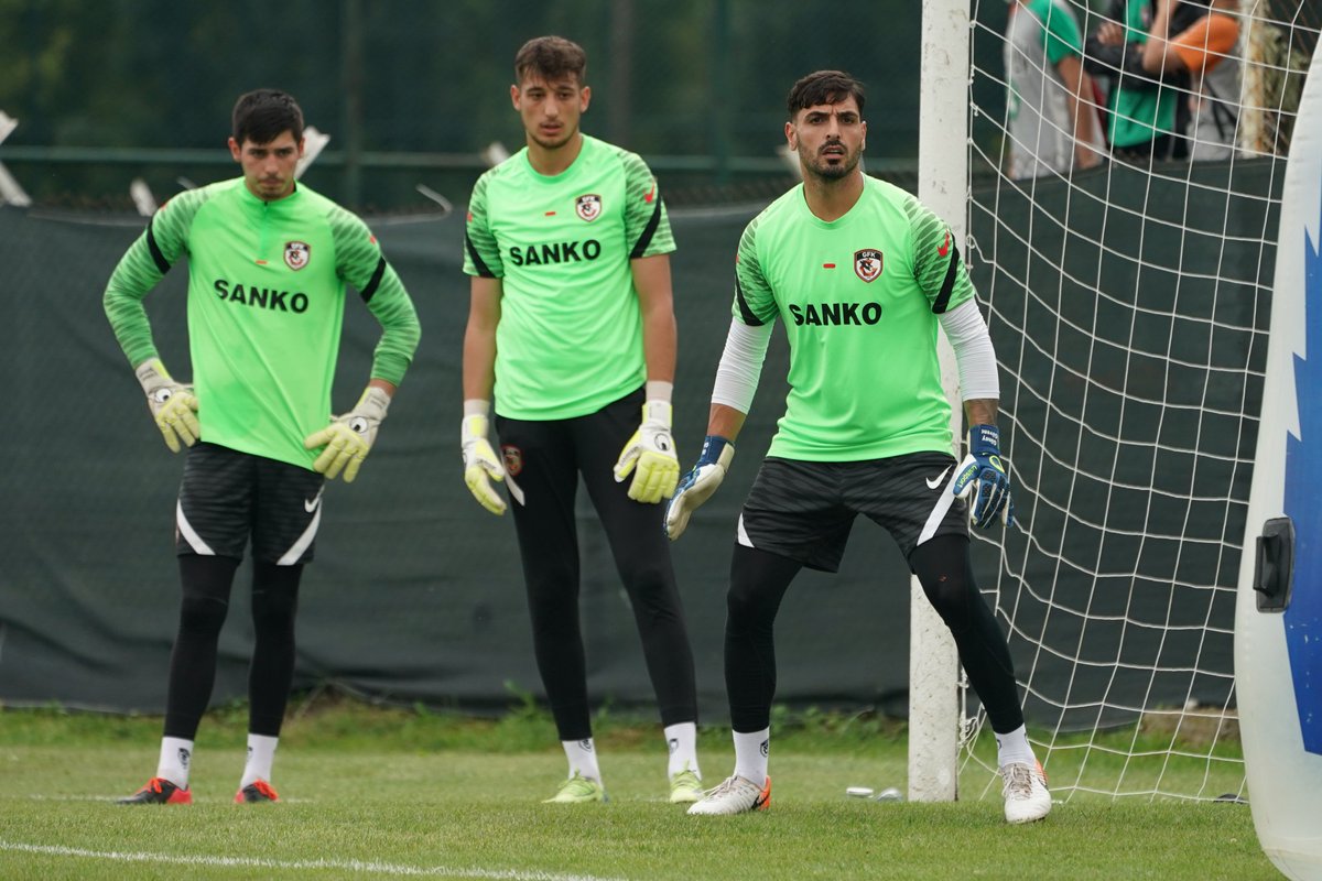 🔴⚫️ KAMP GÜNLÜĞÜ | Profesyonel Futbol Takımımız, Bolu Kampı'nda hazırlıklarına ara vermeden devam ediyor. 

👉 gaziantepfk.org/tr/haberler/ka…