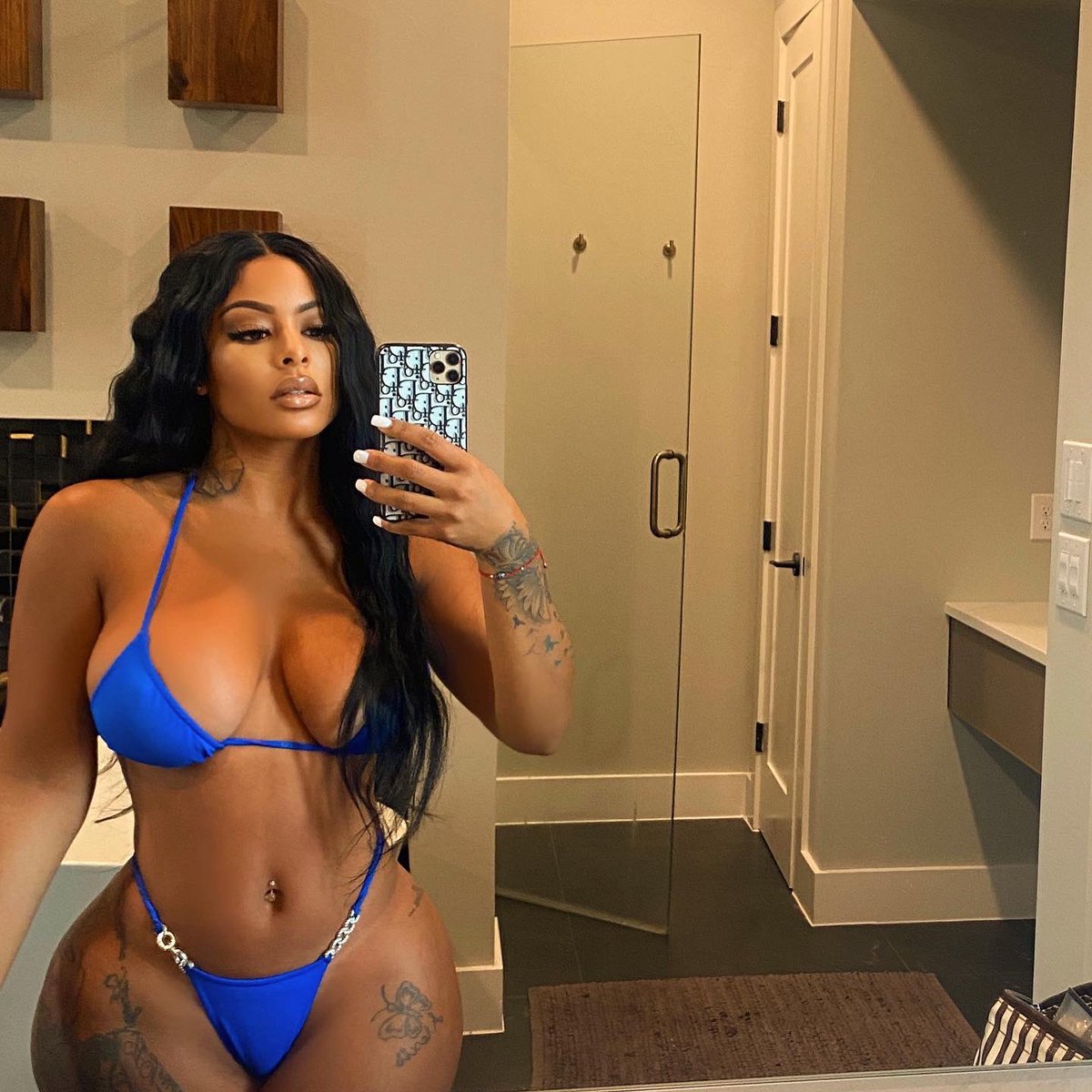 Skyy only fans alexis Alexis Skyy