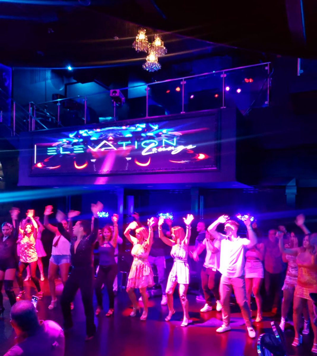 iElevateMiami's tweet photo. Let loose with us this Saturday for TOXICA, Fiesta Latina and hone your dance moves during our free salsa class. 💃🕺

For table reservations contact 📞 305-989-1887

#iElevateMiami #TOXICA #latinnight #fiesta #latina #salsa #ElevationLounge https://t.co/3z38fQ4lm2