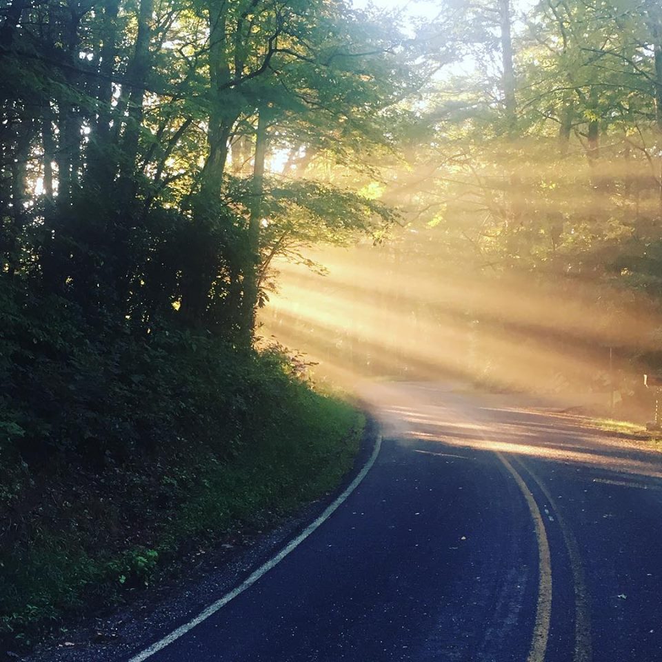 RealtynRentals's tweet photo. Peace in the mountains. Whether you live here, or just stay a few days, Highlands gets inside of you and makes itself at home. #Home #StayHere #HighlandsNC #Highlandsiscalling #LingerLonger #LoveAtFirstNight https://t.co/WL8MUvUjd4