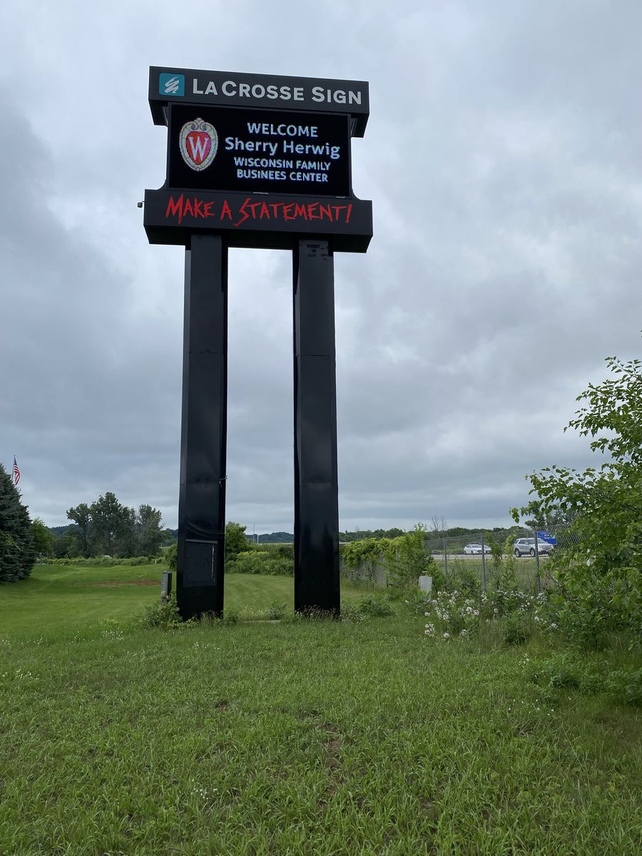 WisconsinFBC's tweet image. Thank you, La Crosse Sign Group, for the warm welcome this morning! #wifamilybusiness