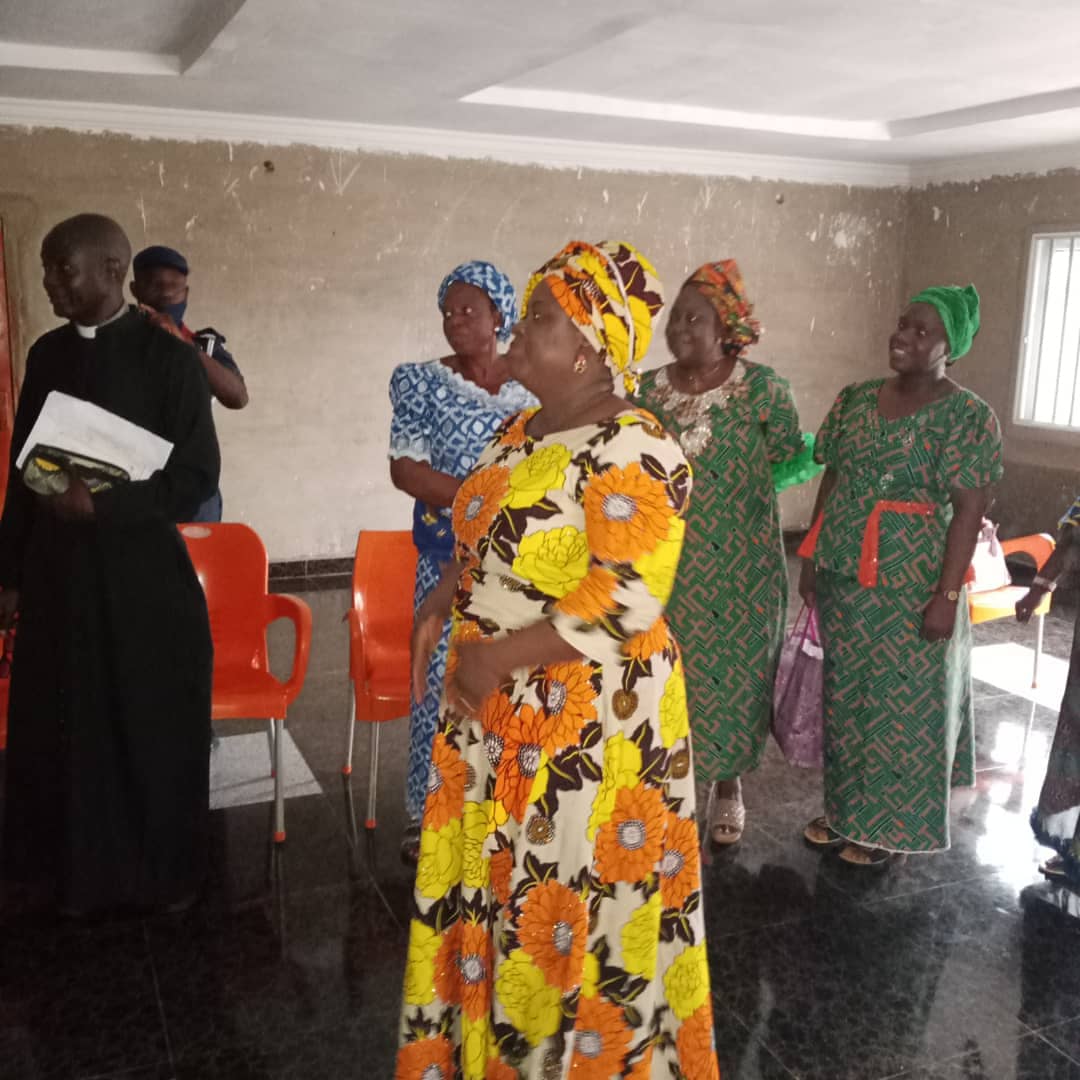 DioceseOfYewa's tweet photo. DAY 1: 2021 (31st) Diocesan Women Conference - VISITATION TO THE PALACE OF ONIHUNBO OF IHUNBO, OBA JOSEPH ADESIYAN https://t.co/TO5GUb3h4B