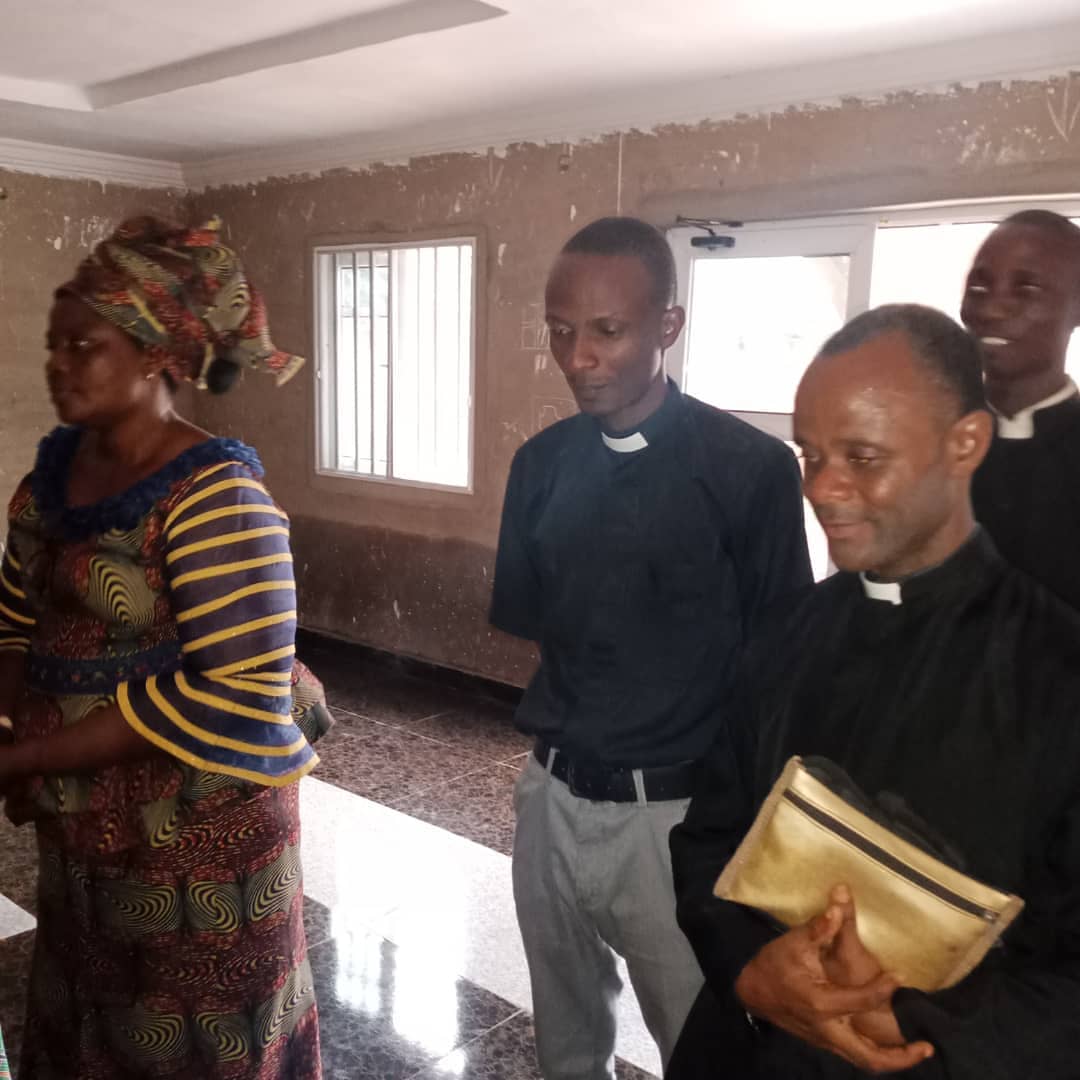 DioceseOfYewa's tweet photo. DAY 1: 2021 (31st) Diocesan Women Conference - VISITATION TO THE PALACE OF ONIHUNBO OF IHUNBO, OBA JOSEPH ADESIYAN https://t.co/TO5GUb3h4B