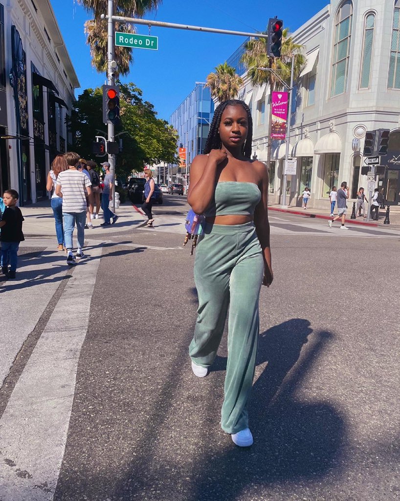 Ran into her on Rode Drive🌴