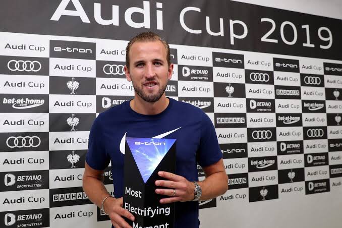 pldadepressao_'s tweet photo. “vou torcer pra Argentina porque o Messi merece um título”

Pô, quem merece um título é Harry Kane que com 27 anos só ganhou uma gincana da Audi em 2019 kkkkkkkkkk https://t.co/Q2jjvCDgBK