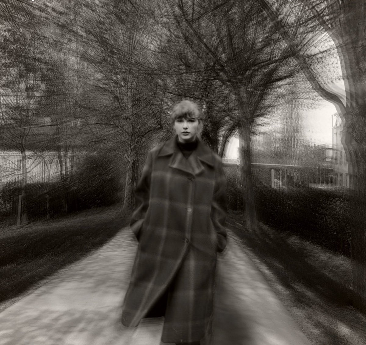 aIltooswift13's tweet image. &apos;evermore&apos; (+6) by #TaylorSwift surpassed &apos;Positions&apos; (-6) by Ariana Grande on Apple Music Taiwan🇹🇼