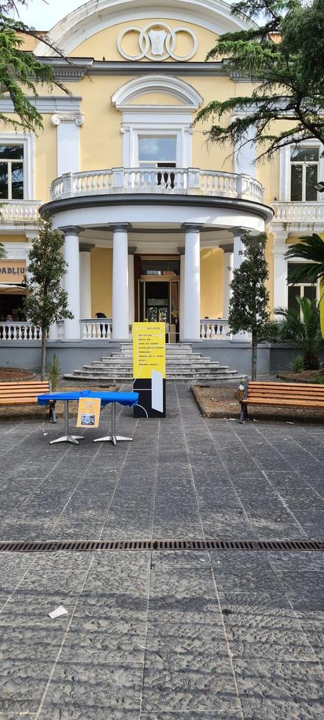 Grande festa a Villa Fernandez di Portici. Un bene confiscato diventa bene comune. La cooperativa seme di pace lo gestisce. Una vittoria della solidarietà e della Comunità. Si può fare. Si deve fare. Anche con le risorse del PNRR.