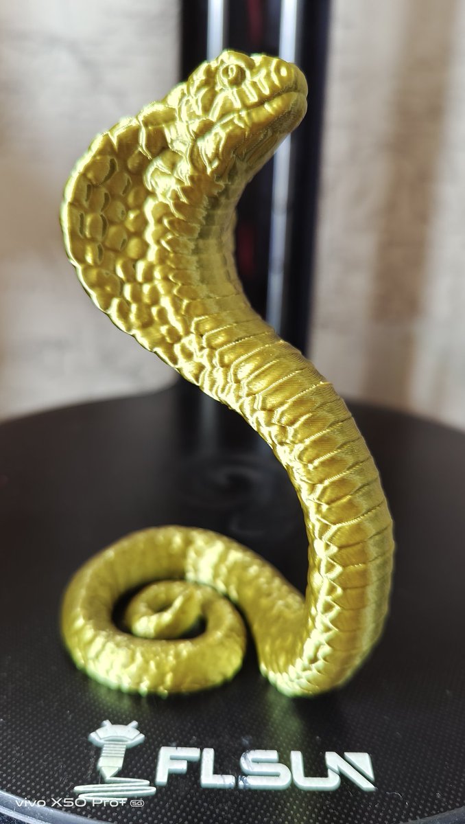 Beautiful Cobra model by <a href="/loubie_3D/">Louise Driggers</a> printed in some gorgeous to look at but difficult (for me at least) to photograph <a href="/AzureFilm3D/">AzureFilm 3D</a> Jungle Gold