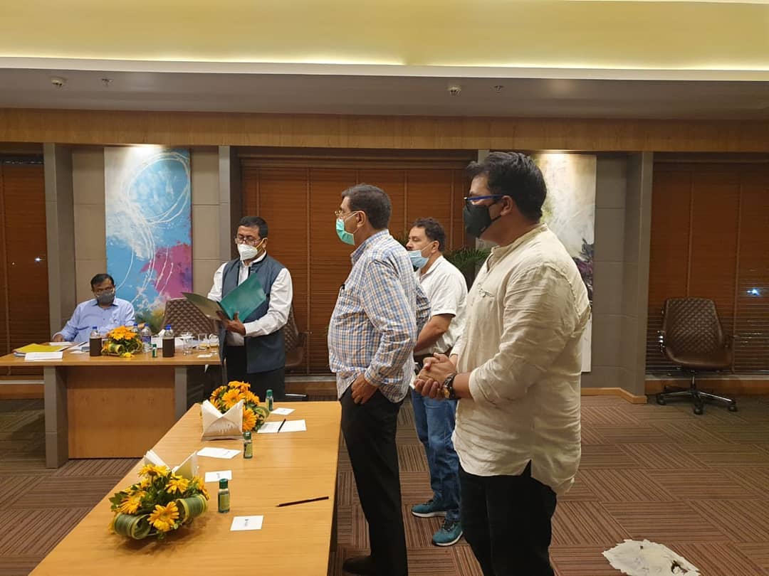 Arslan_jk's tweet photo. DDC member Darhal mohd @IqbalMalikjk  sb met Delimitation Commission at Jammu &amp; Submitted the memorandum to Delimitation Commission
@ManzoorNaikBJP @ImRavinderRaina @AshokKoul59 @ArtiSharmaBJP https://t.co/Boy2dnPv0V