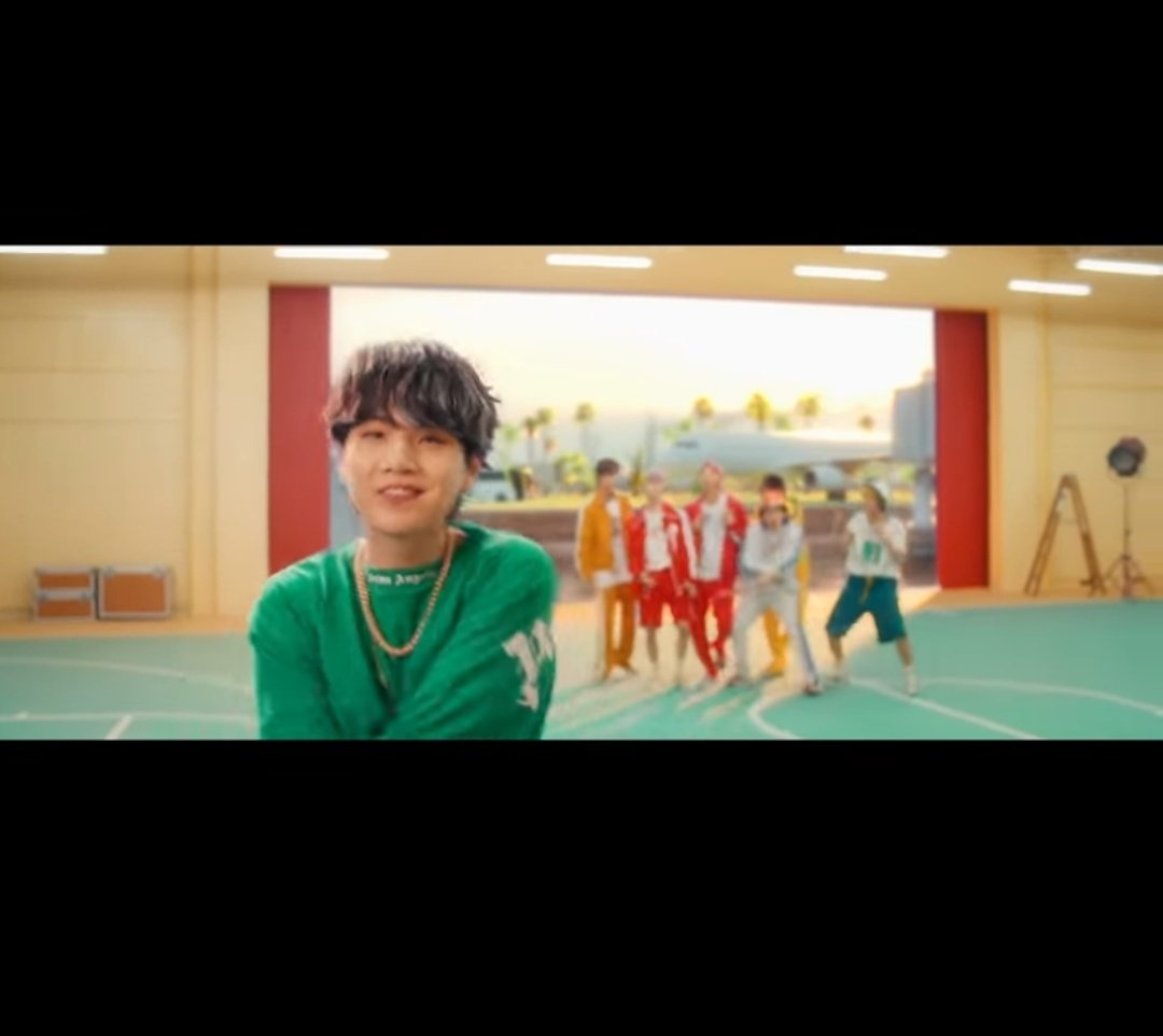 1610Kym's tweet photo. @BTS_Zambia @BTS_twt Cutie ❤❤
#BUTTERPARTY #ZamArmy #BTSARMY #PermissionToDanceIsComing @BTS_twt #HappyBirthdayToARMY https://t.co/NCVxcMWIUT