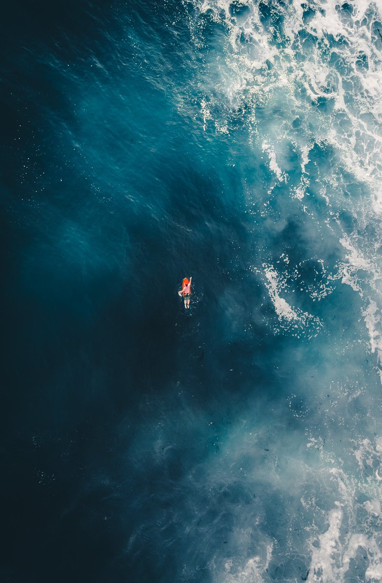 saul_visuals's tweet photo. I love these simple top down shots 💯
#surfer #surf 
@DJIGlobal @fromwhereidrone @drone https://t.co/lzqszygvMC