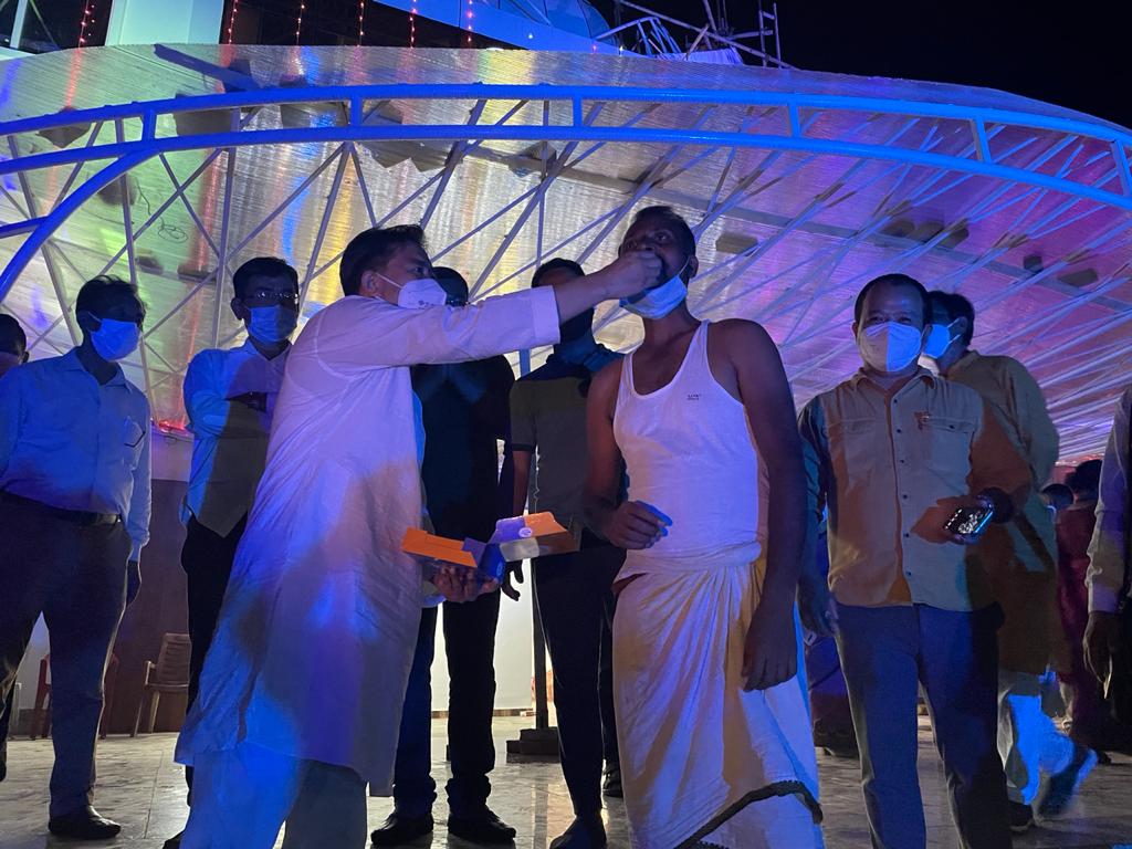 BiswajitThongam's tweet photo. Truly appreciate the hardwork put in by the masons and labourers in construction of the New State BJP Office Building.
Such a sheer will to work even during the waves of Covid19 should be acclaimed by all.
@blsanthosh https://t.co/BUnSt9azkj